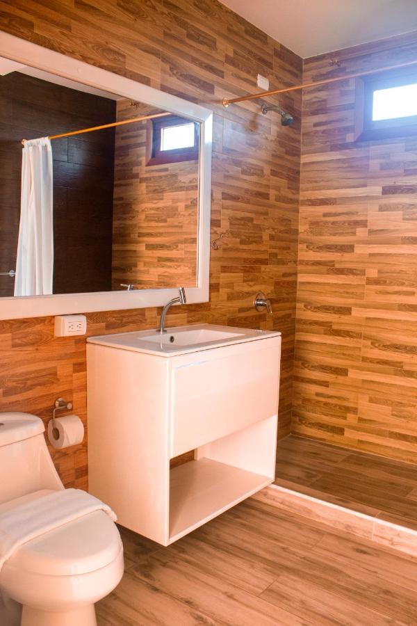 Galapagos Isabela Hotel Loja بْوُرتو فيلاميل المظهر الخارجي الصورة
