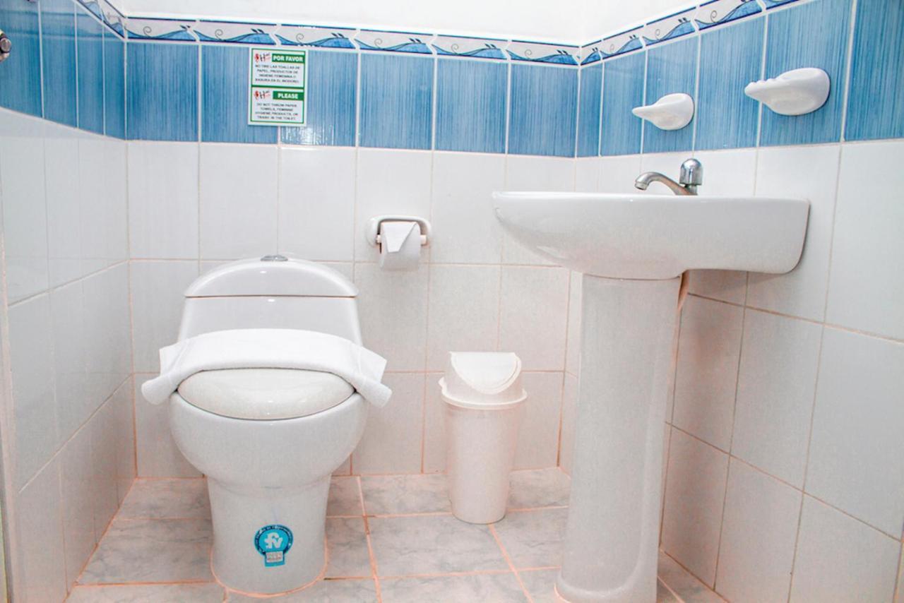 Galapagos Isabela Hotel Loja بْوُرتو فيلاميل المظهر الخارجي الصورة