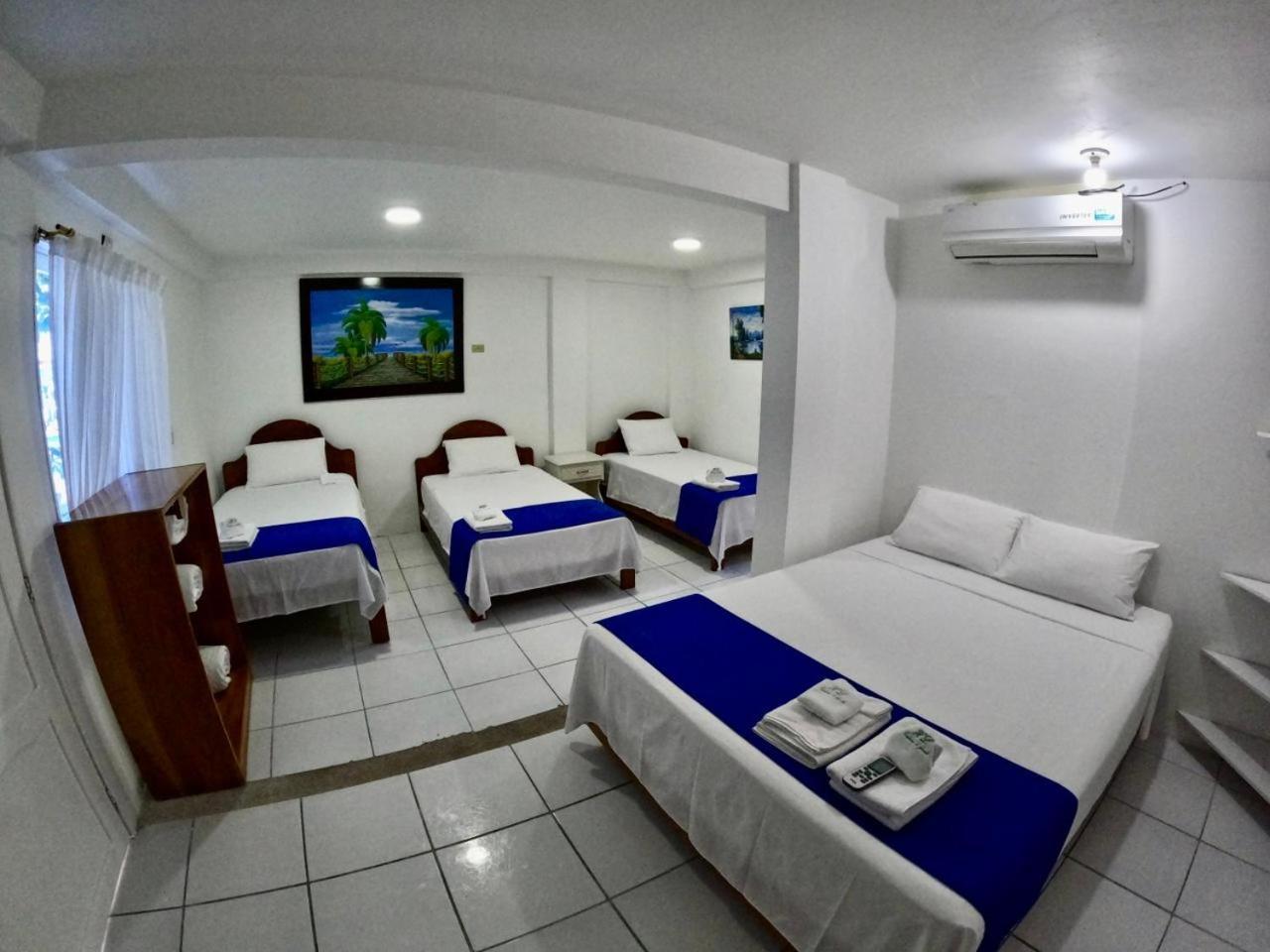 Galapagos Isabela Hotel Loja بْوُرتو فيلاميل المظهر الخارجي الصورة