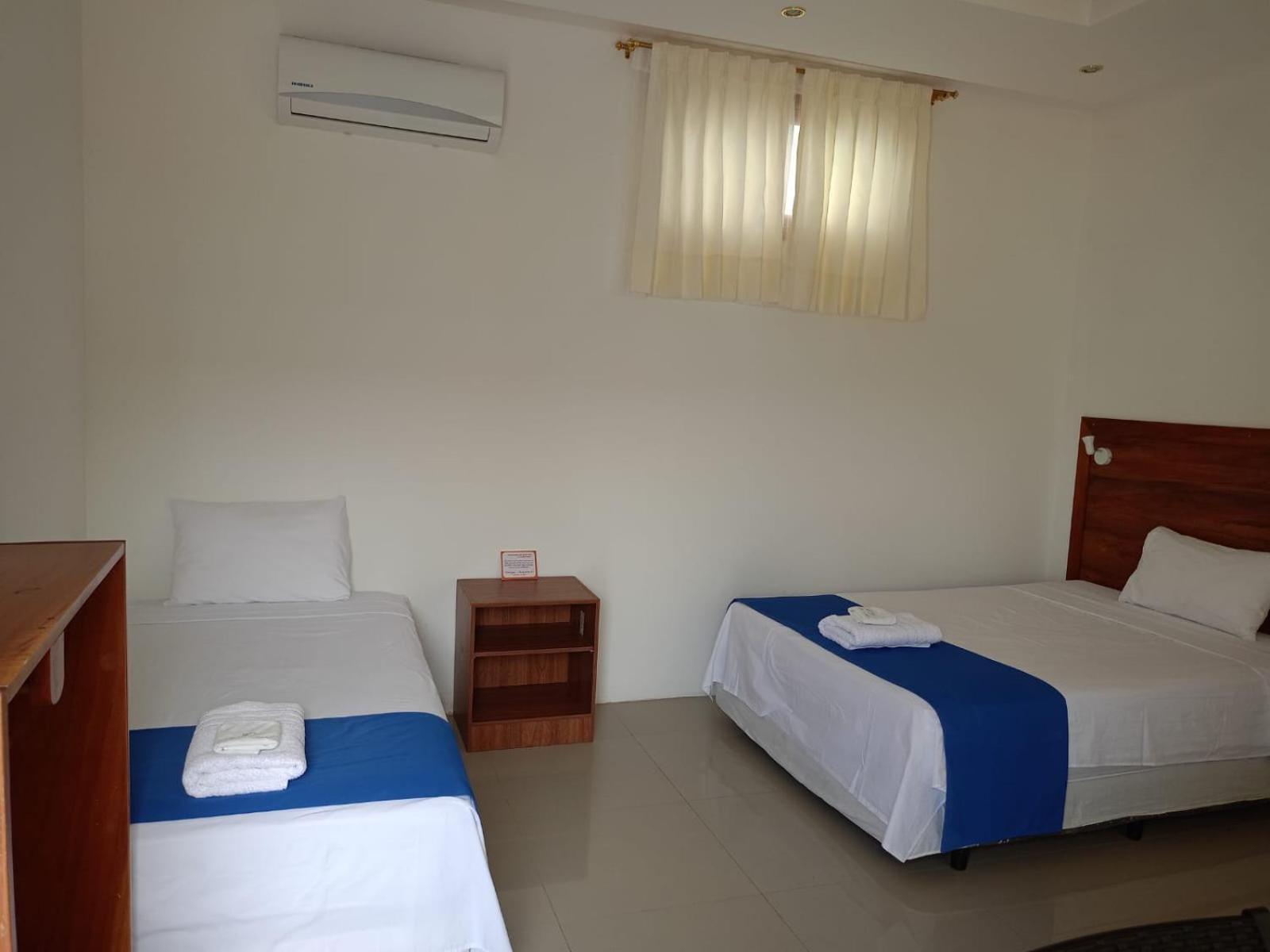 Galapagos Isabela Hotel Loja بْوُرتو فيلاميل المظهر الخارجي الصورة