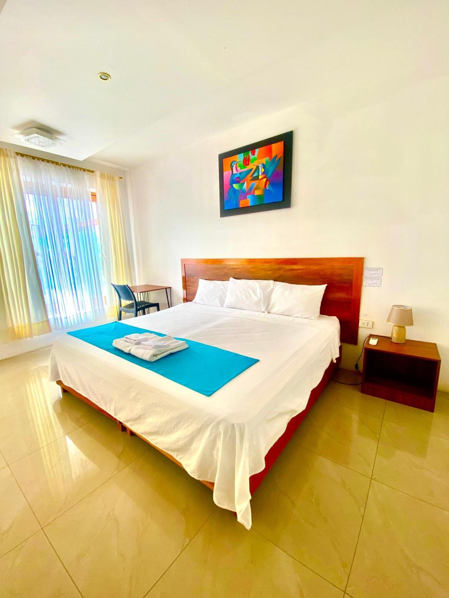 Galapagos Isabela Hotel Loja بْوُرتو فيلاميل المظهر الخارجي الصورة